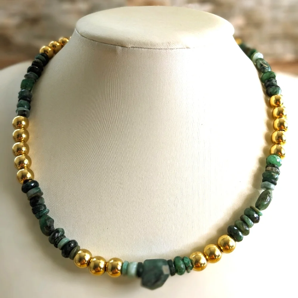 Natural Green Emerald Chips, Beads and Stones With Gold Bead Balls Necklace